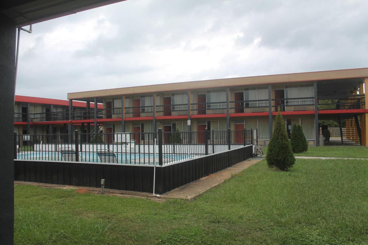 Hotel Springwood Hotel, I-85 Columbus Pkwy 2*